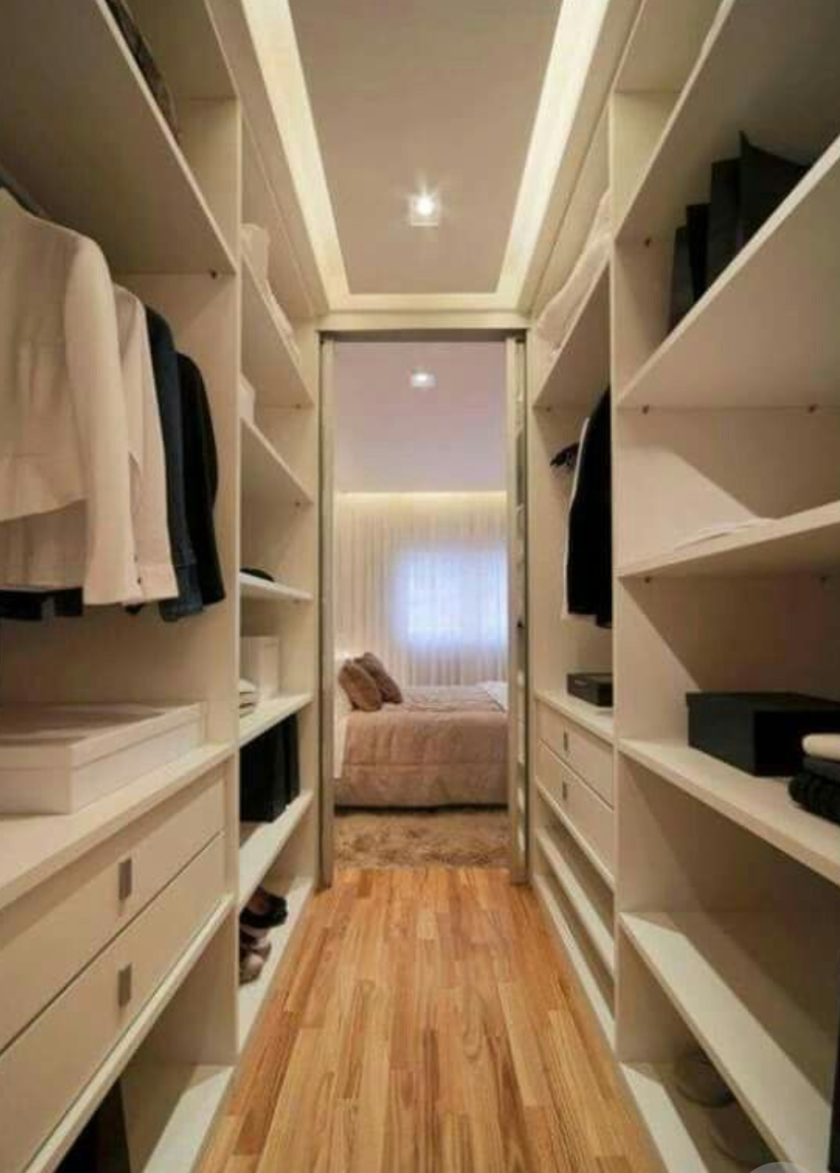 П-образная гардеробная комната в спальню Томск