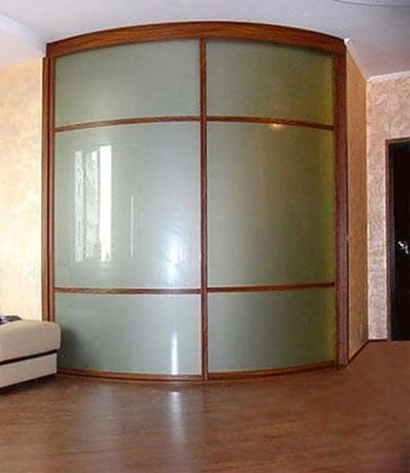 Встроенный шкаф купе радиусный в классическом стиле Томск